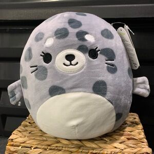 Isis the Seal Squishmallow